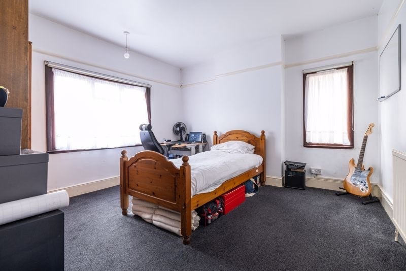 Property photo 1 of 4