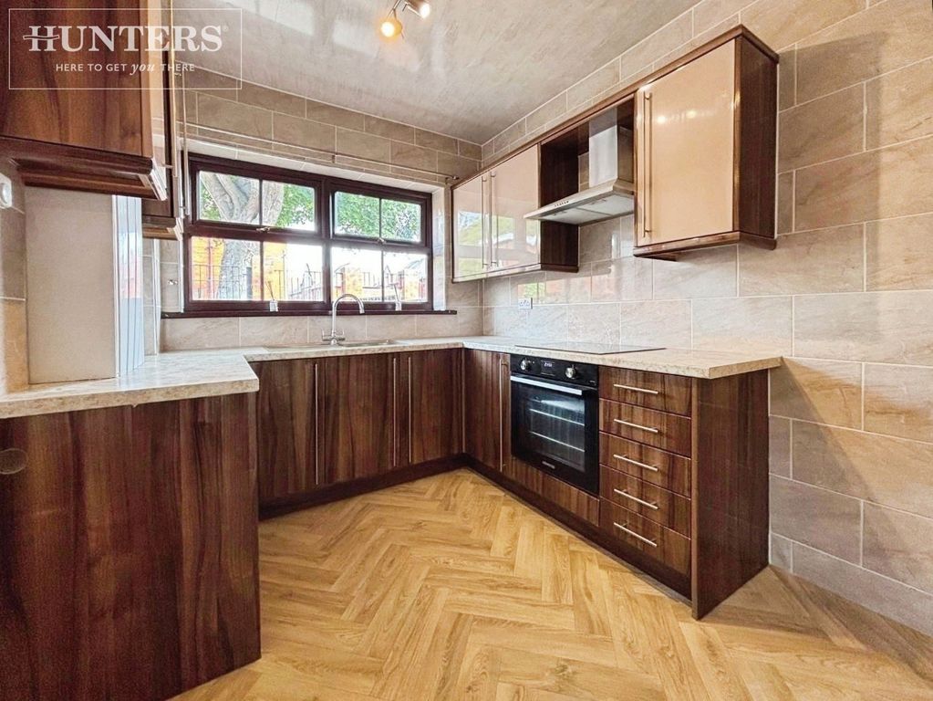Property photo 2 of 10 Pbox-Img.Jpg