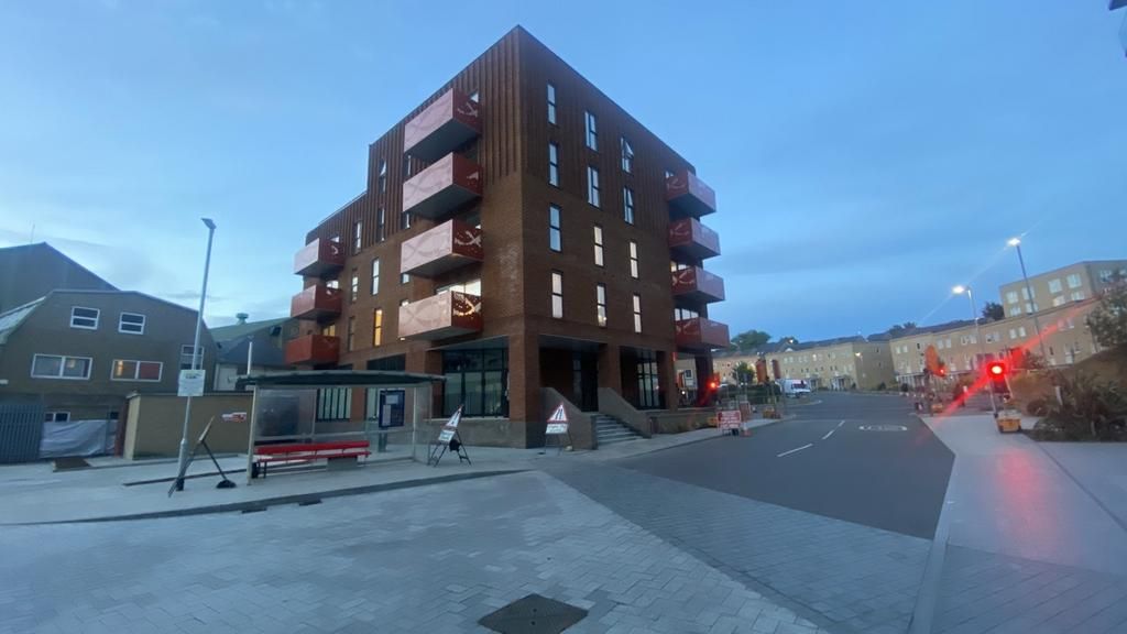 Property photo 2 of 17