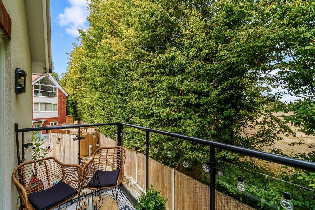 Property photo 3 of 14 Summer House, Flat (1).Jpg