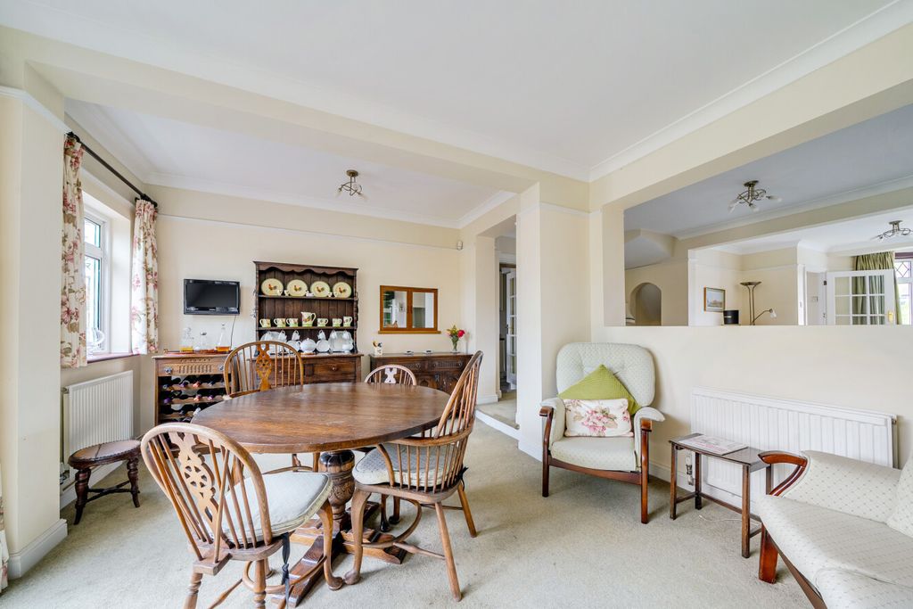 Property photo 2 of 25 1453076-12-6A0Da8...