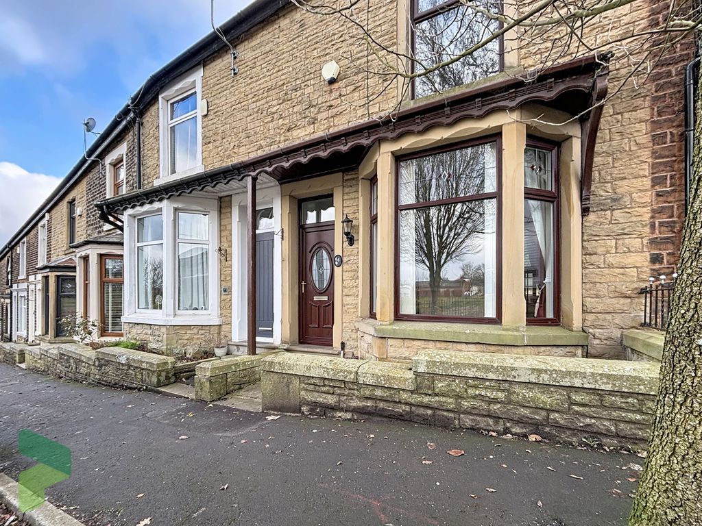 Property photo 2 of 14 Front Exterior