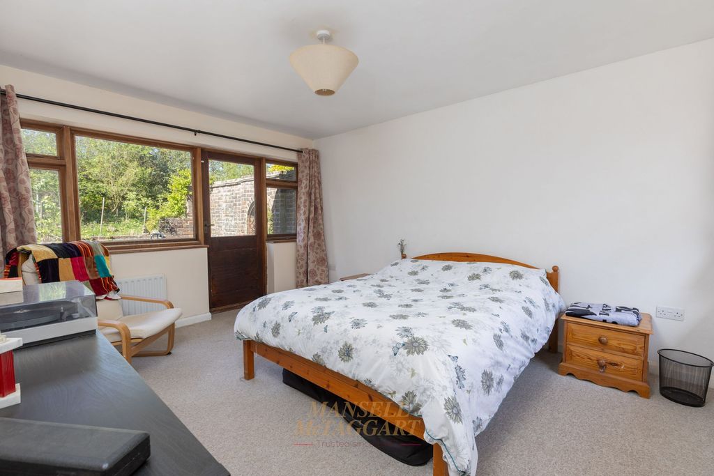 Additional image 14 of 7 bed detached house for saleHackenden Lane, East Grinstead RH19