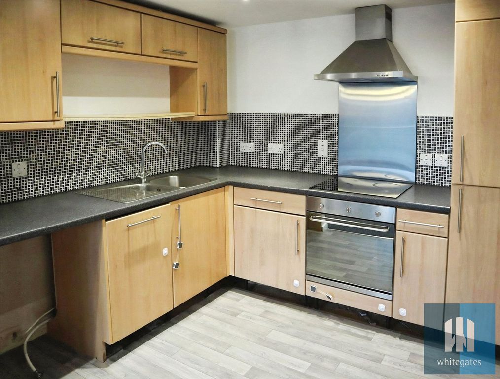 Property photo 2 of 9 Picture No. 10