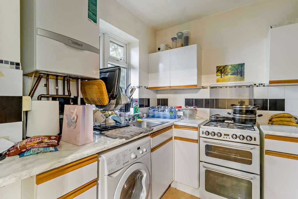 Property photo 3 of 13