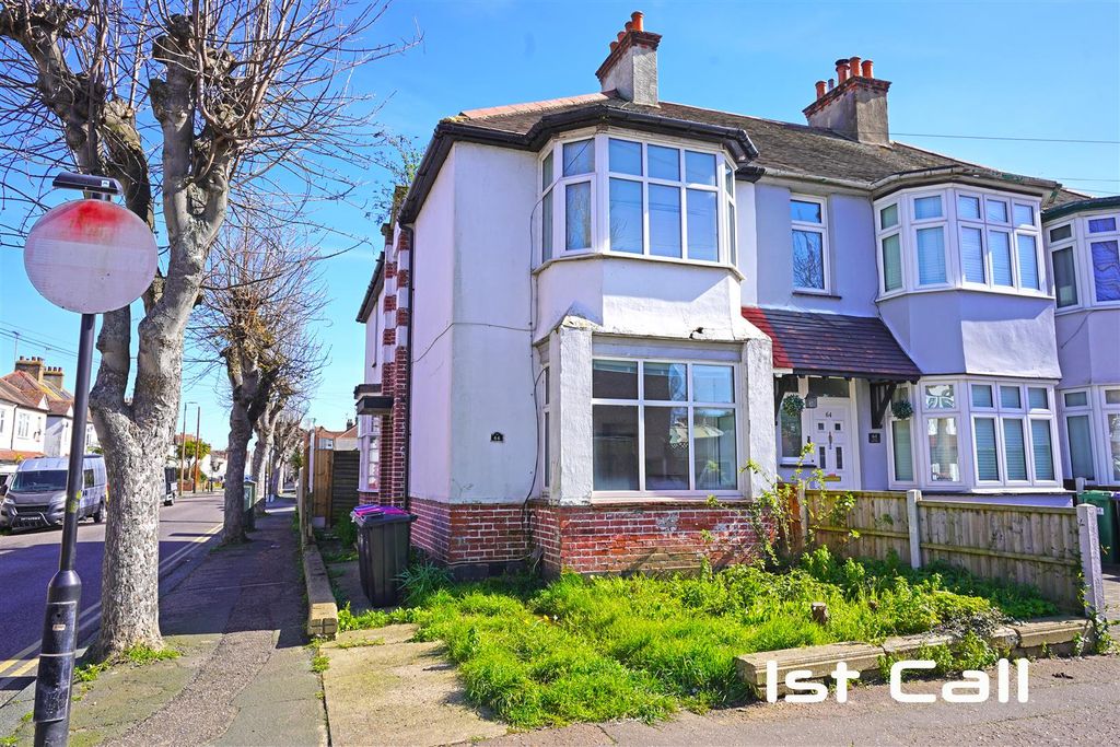 Property photo 2 of 14