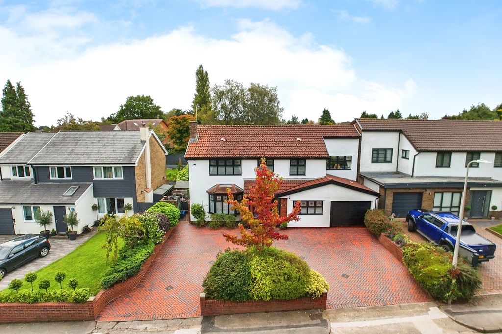 Property photo 1 of 34