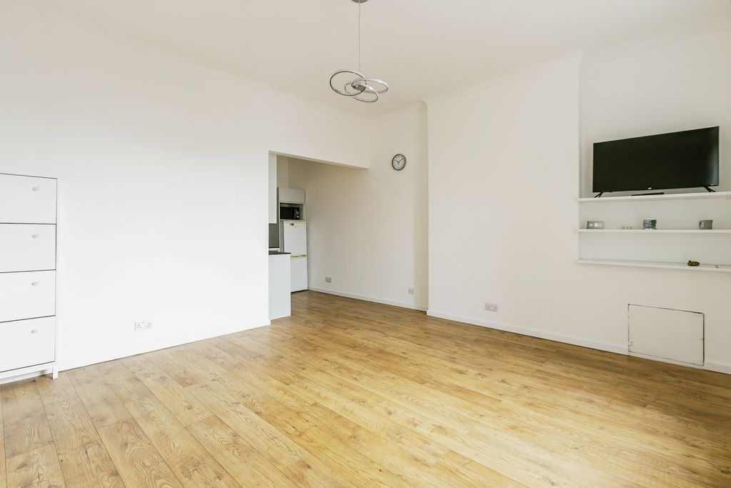 Property photo 2 of 15 Photography