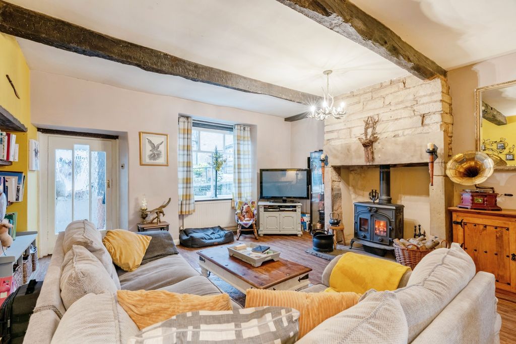 Property photo 3 of 21