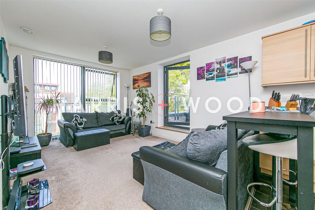 Property photo 2 of 11 Picture No. 42