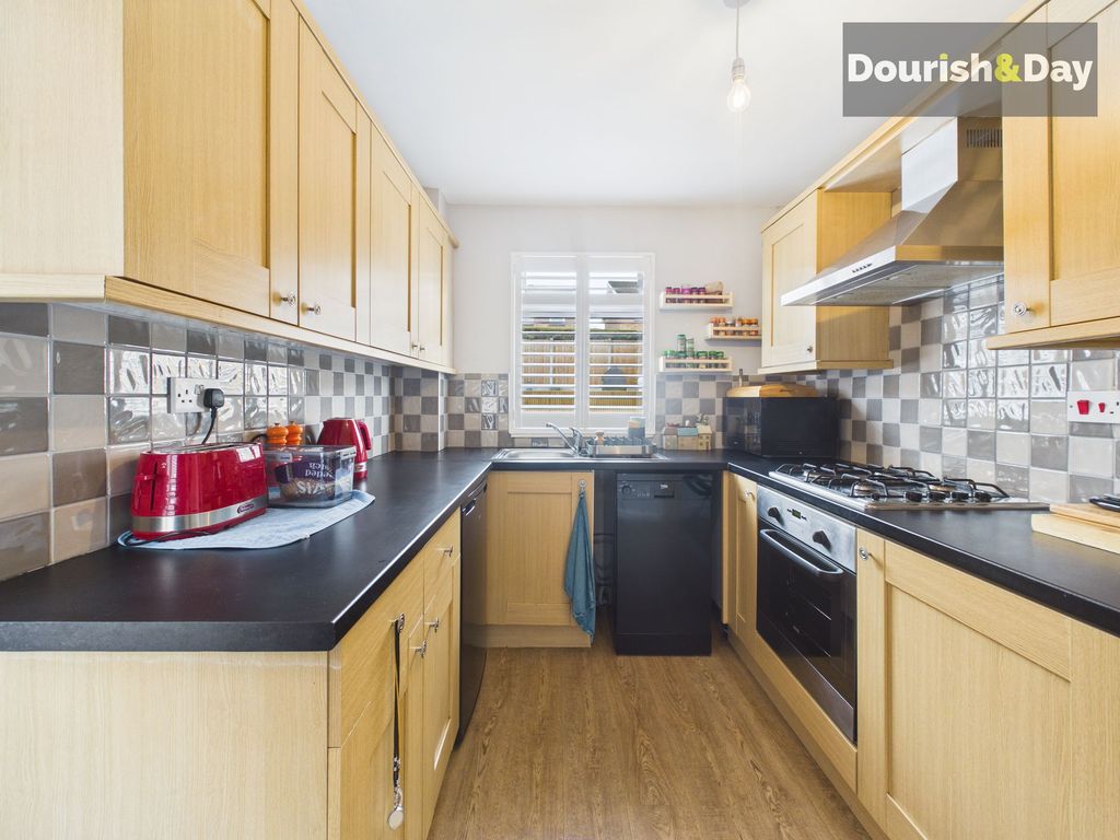 Property photo 3 of 20