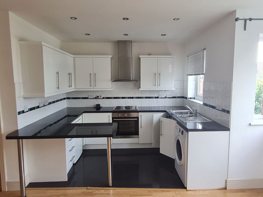 Property photo 2 of 12
