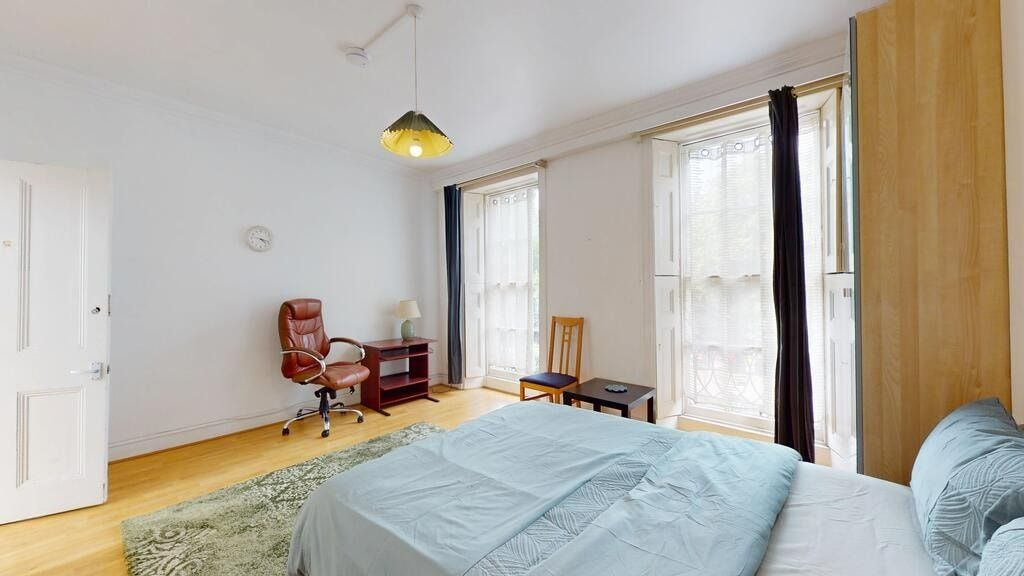 Property photo 2 of 36