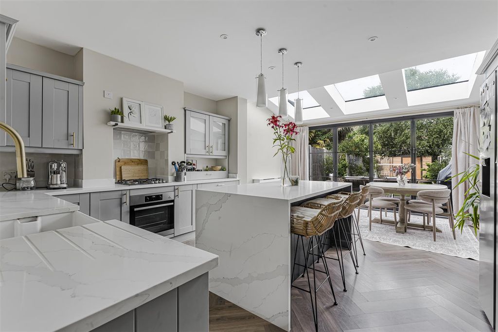 Property photo 1 of 12 Kitchen