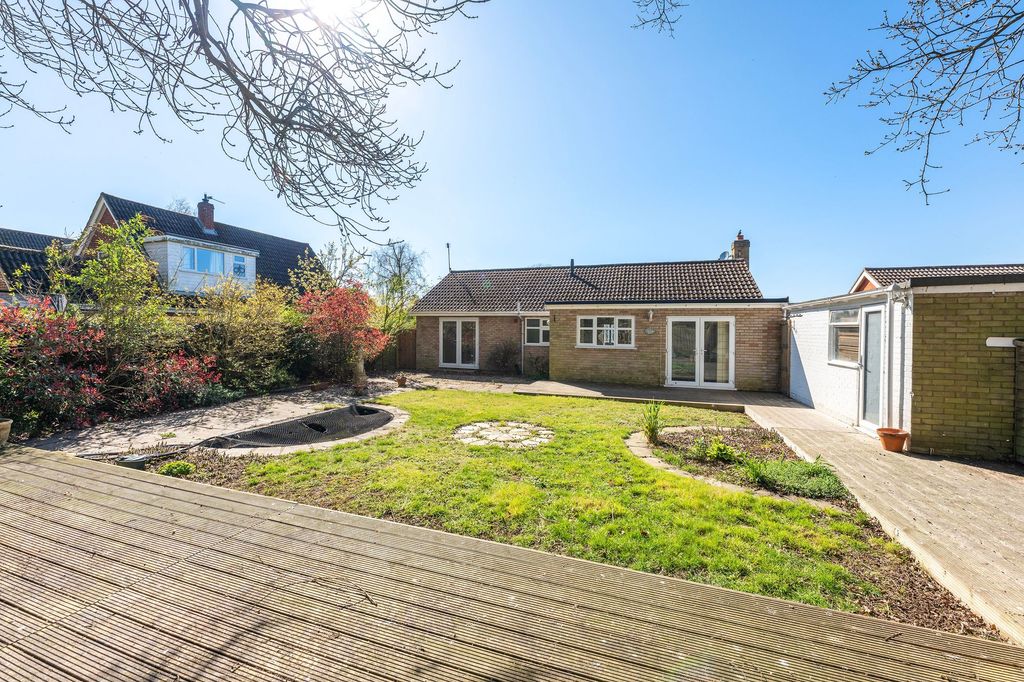 Property photo 2 of 17