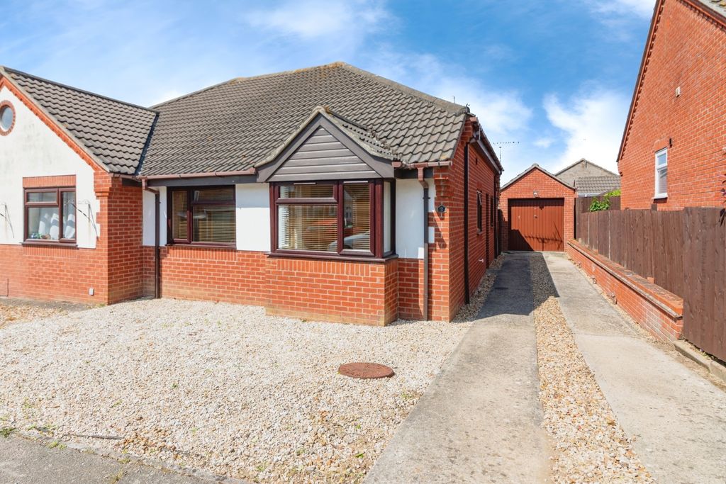 Property photo 1 of 17 Front