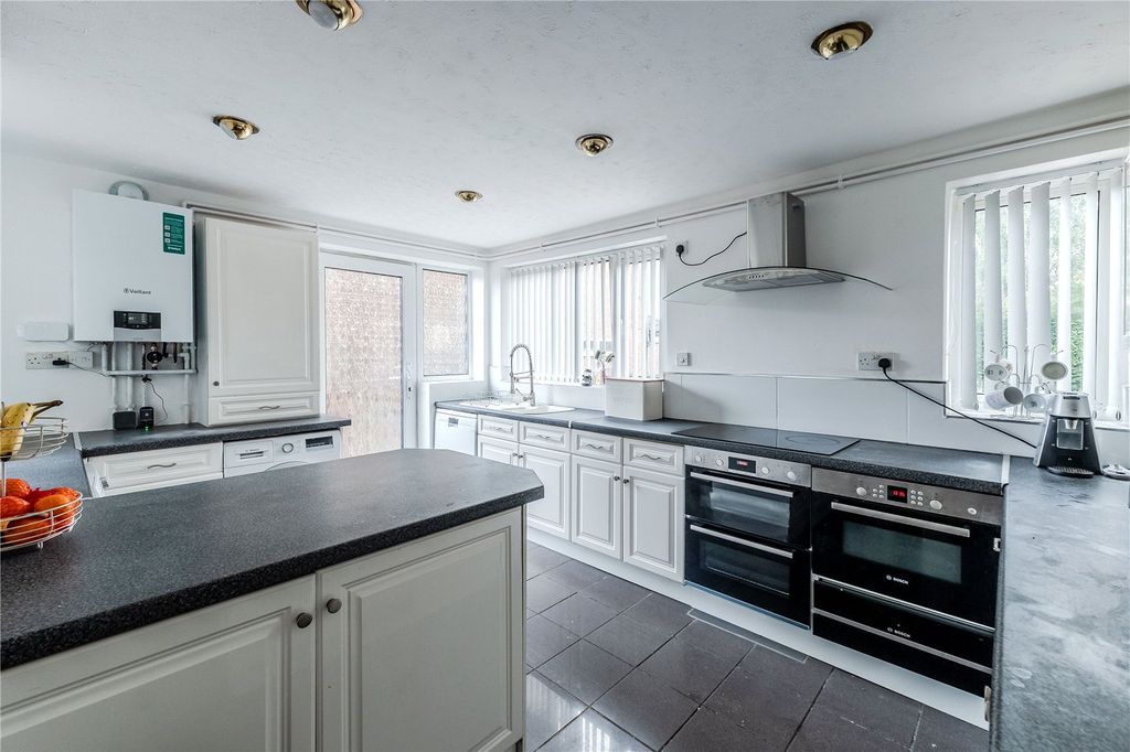 Property photo 2 of 11 Picture No. 07