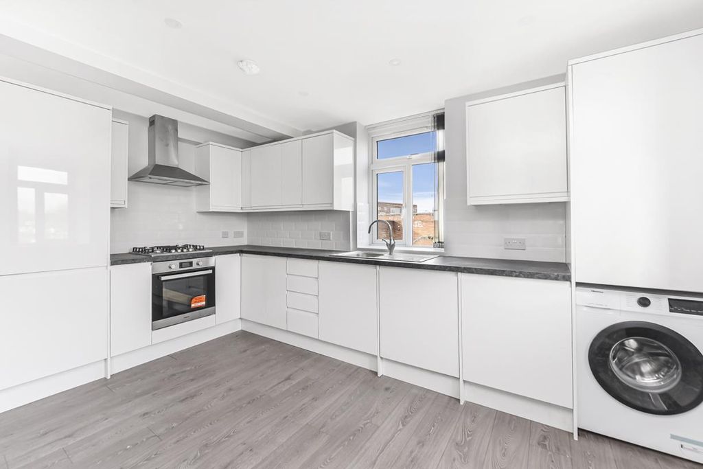 Property photo 3 of 11 Spacephoto (9).Jpg