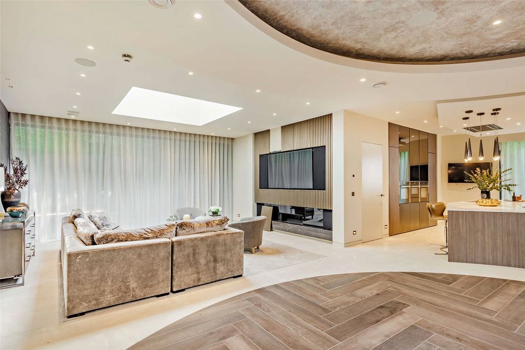 Additional image 7 of 3 bed detached house to rentSt. Margarets Road, Altrincham, Greater Manchester WA14