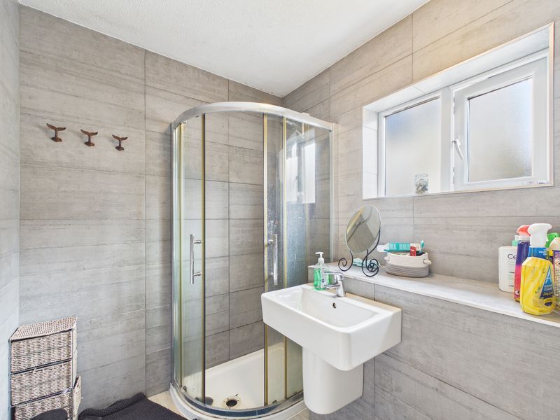 Property photo 3 of 11 Shower Room