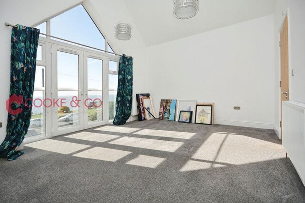 Property photo 3 of 29