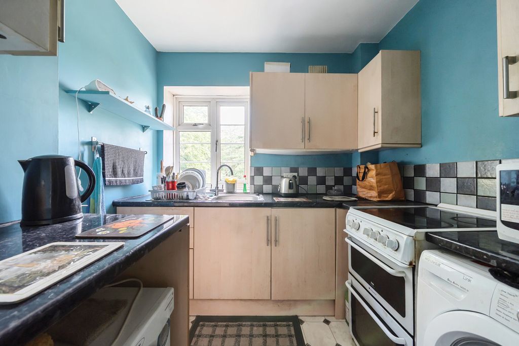 Property photo 3 of 13 1333239-7-6891E12...