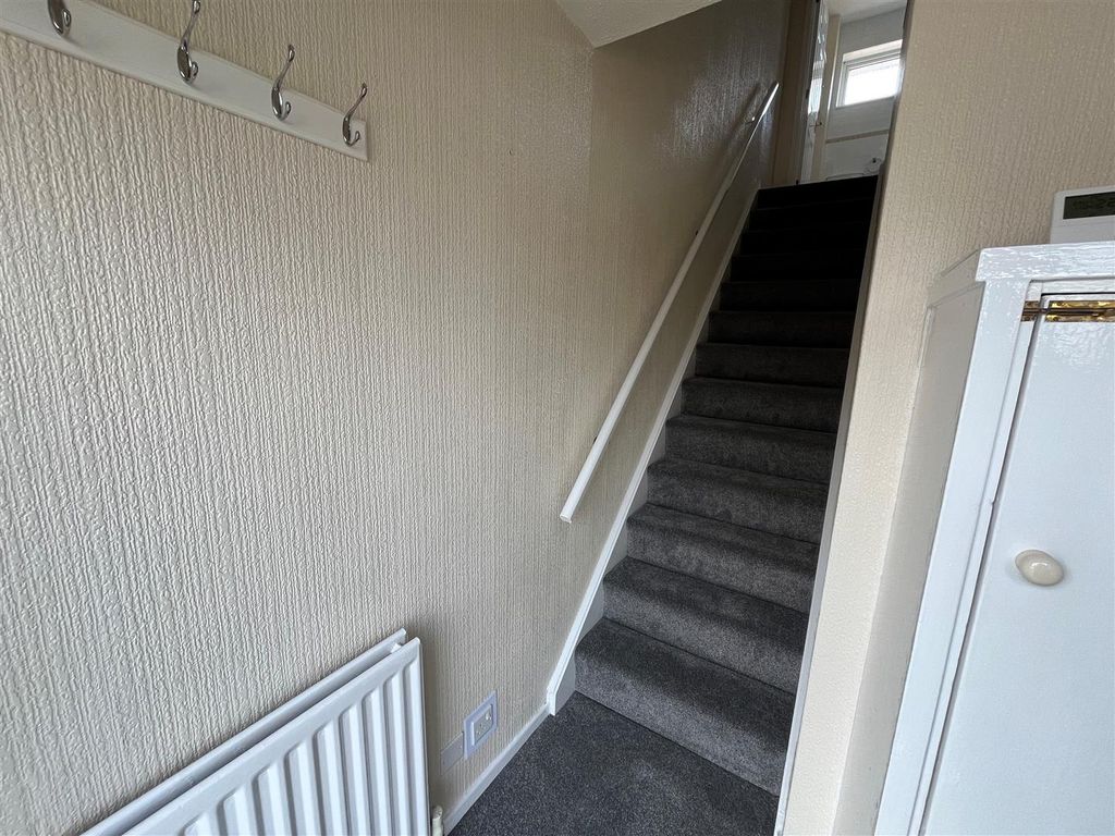 Property photo 3 of 15 Hallway 1.Jpg