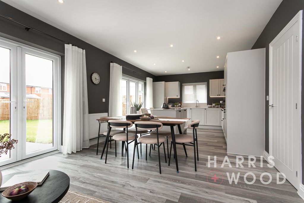 Property photo 2 of 64 4519521