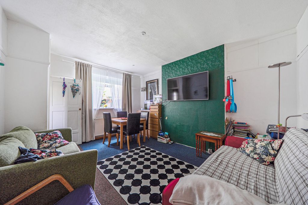 Property photo 2 of 18 1456542-15-6A0d8E...
