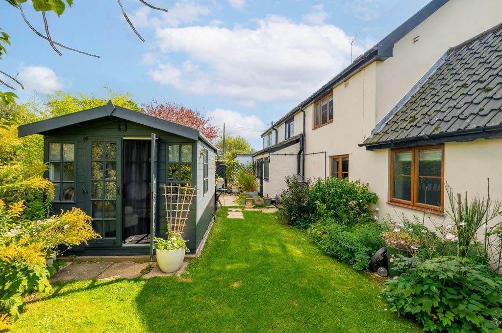 Property photo 2 of 22