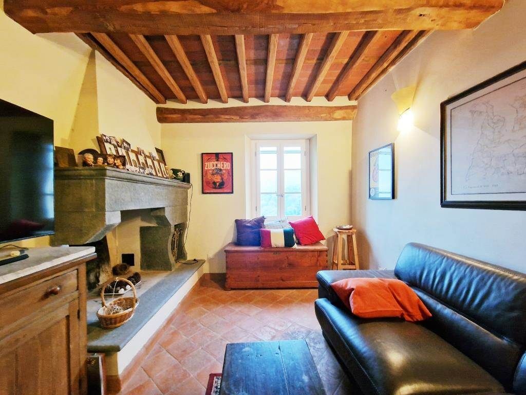 Property photo 2 of 30