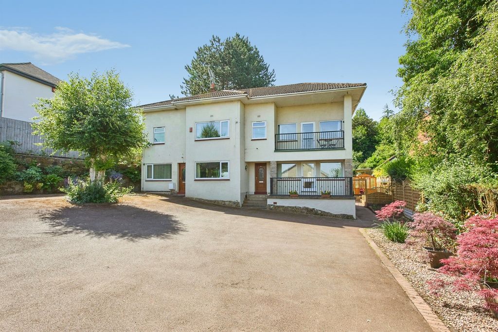 Property photo 2 of 30