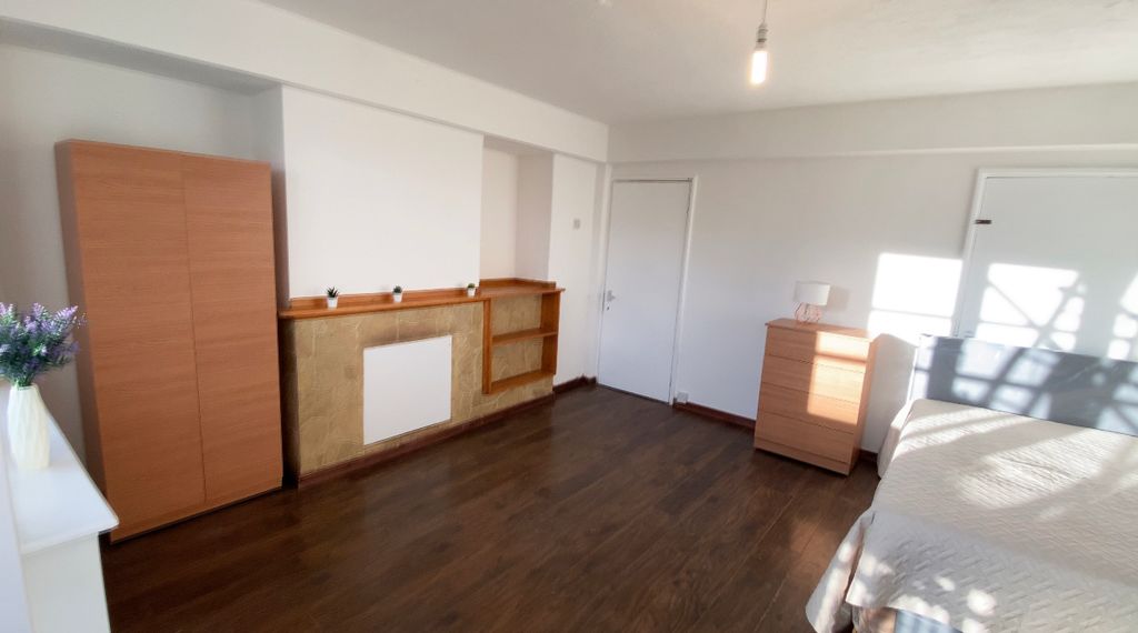 Property photo 3 of 16 Room A + Balcony