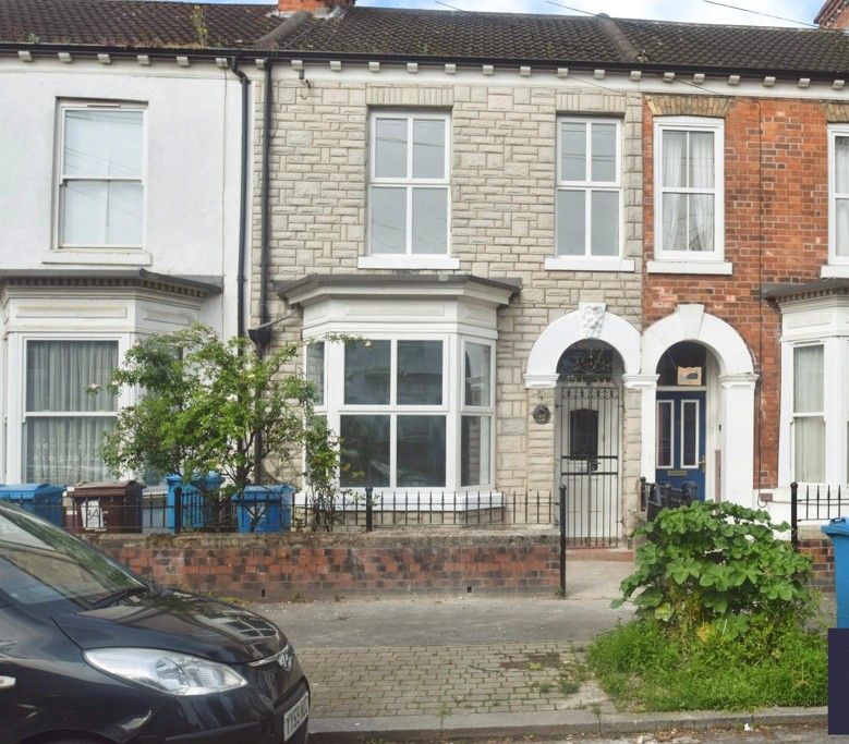 Property photo 1 of 8 Front