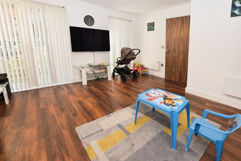 Property photo 2 of 13 Picture No. 20