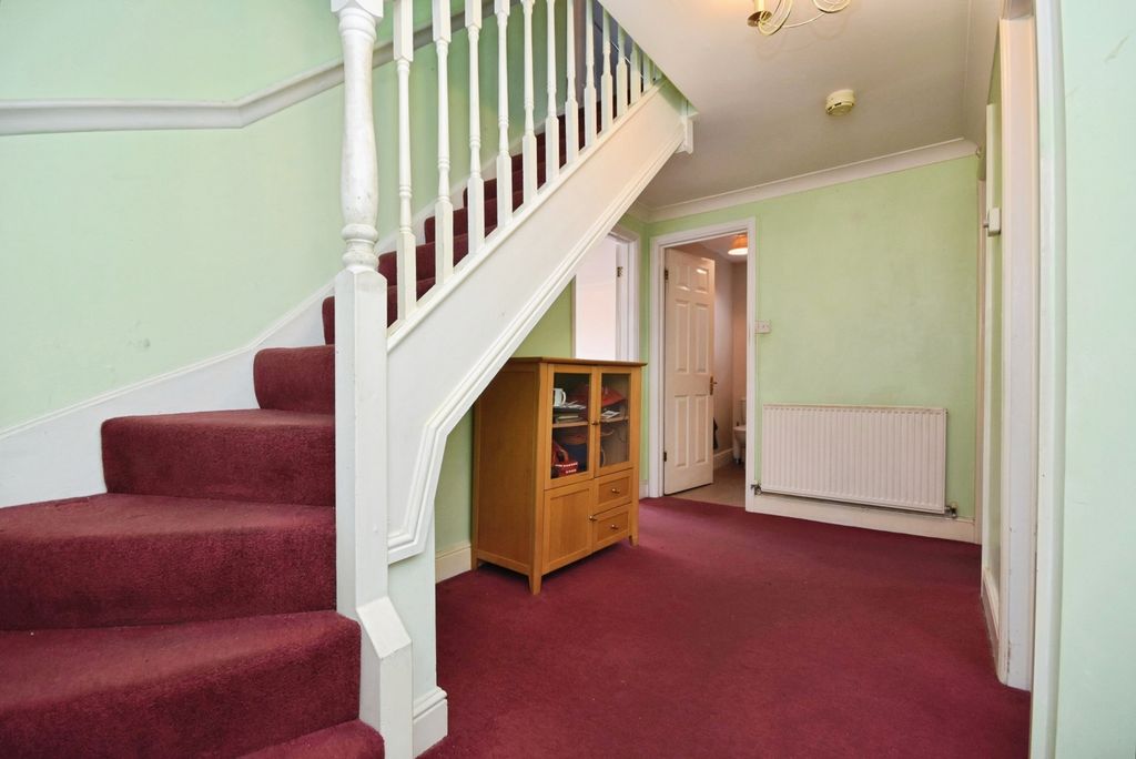 Property photo 2 of 17 Photo