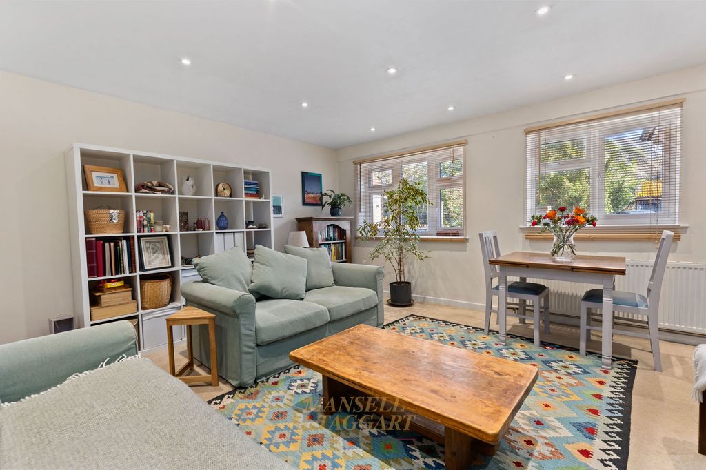 Property photo 2 of 16