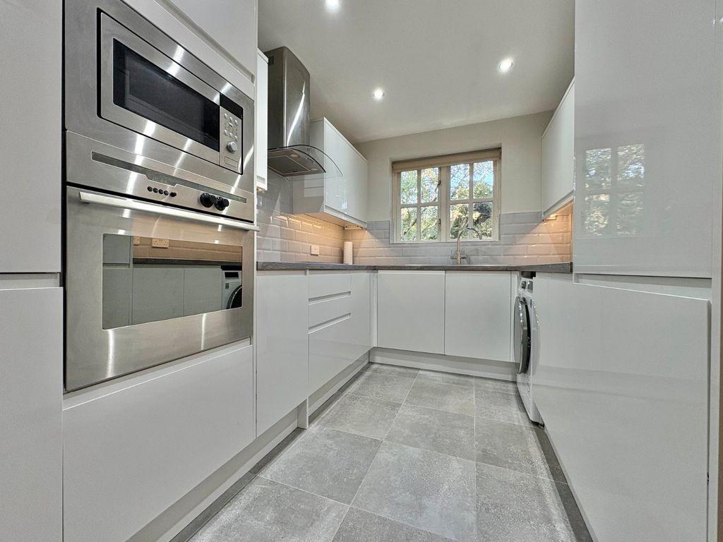 Property photo 3 of 13 Picture No. 35