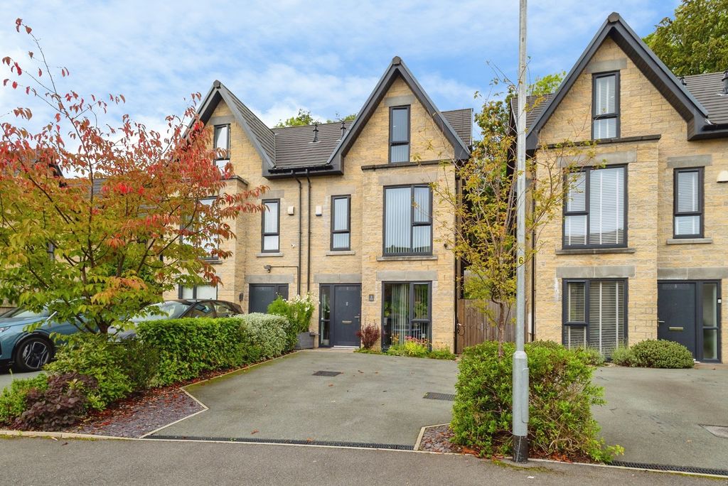 Property photo 1 of 30 Pbox-Img.Jpg