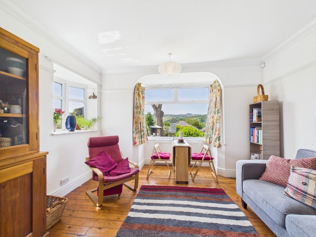 Property photo 3 of 19 Sitting Room