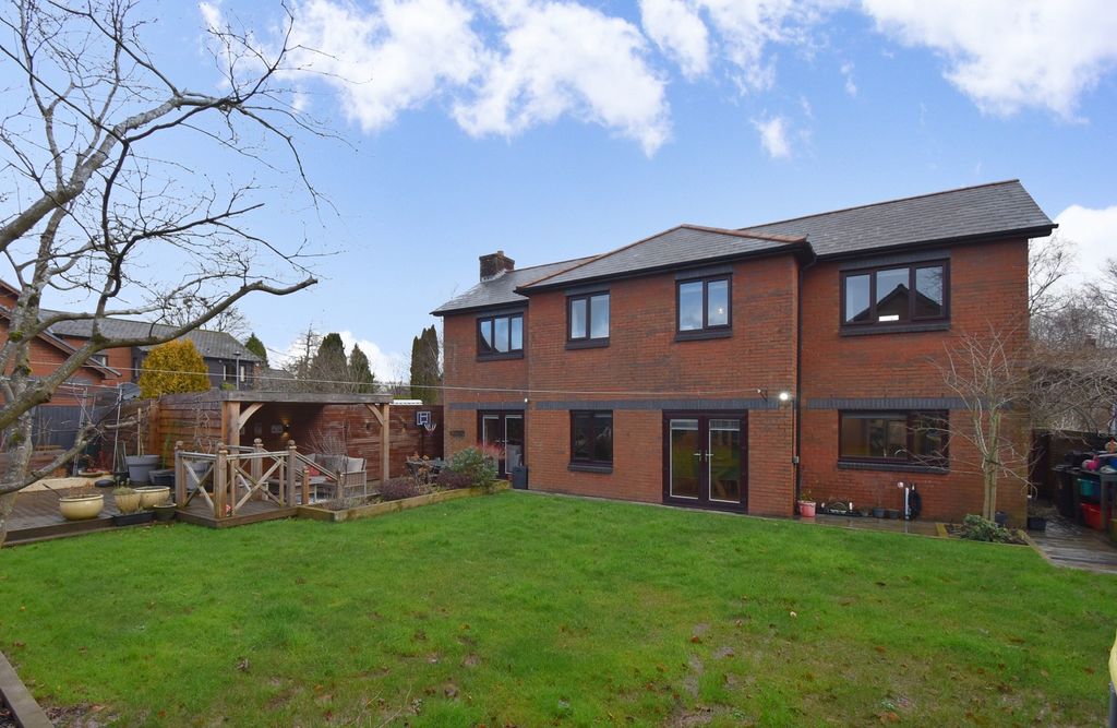 Property photo 1 of 33 Main Image