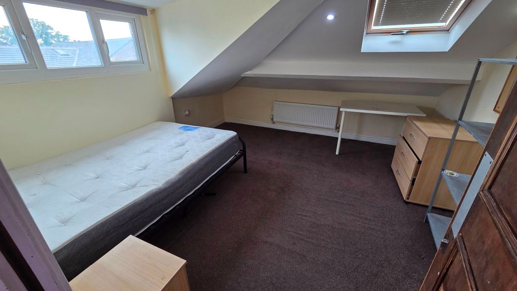 Property photo 1 of 34