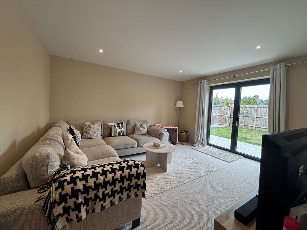 Property photo 2 of 12 Sitting Room