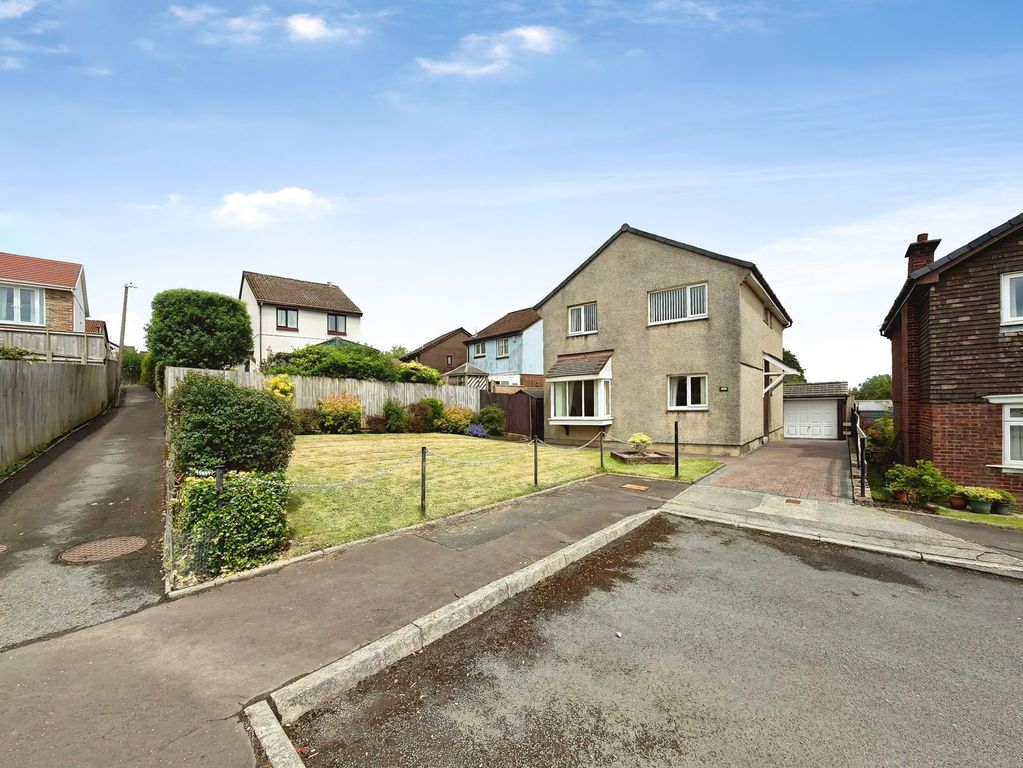 Property photo 2 of 38