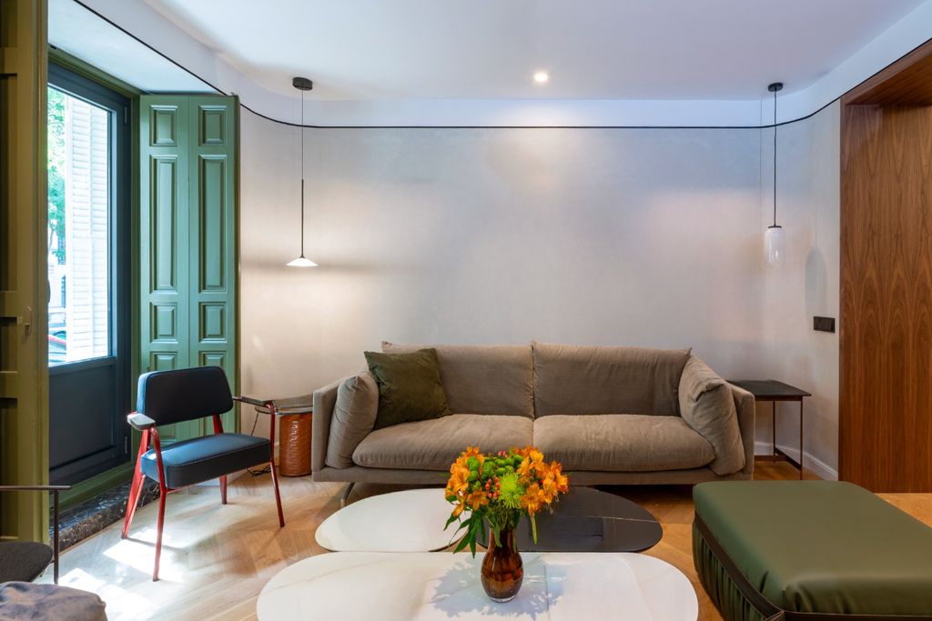 Property photo 1 of 34