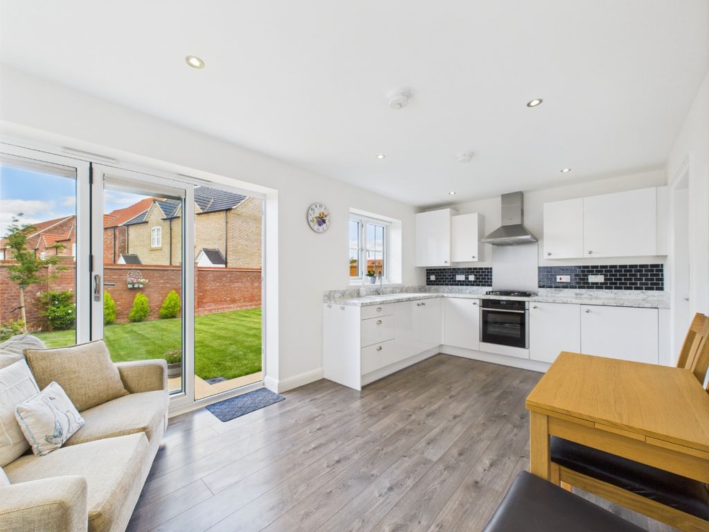 Property photo 2 of 14 4115795
