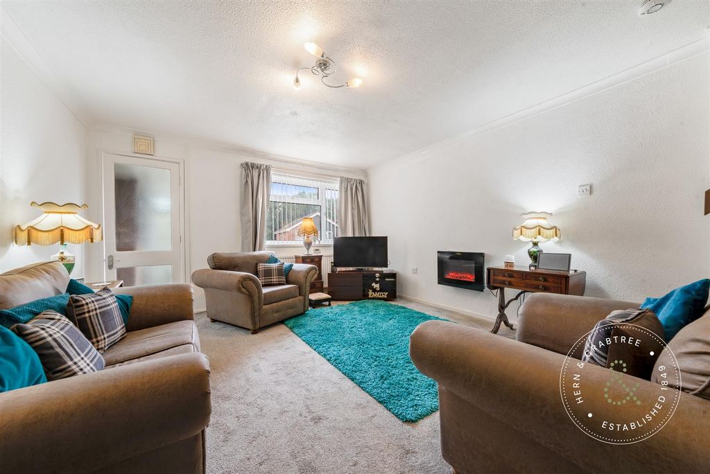 Property photo 3 of 21 Nicholson-Webb-Close-11.Jpg