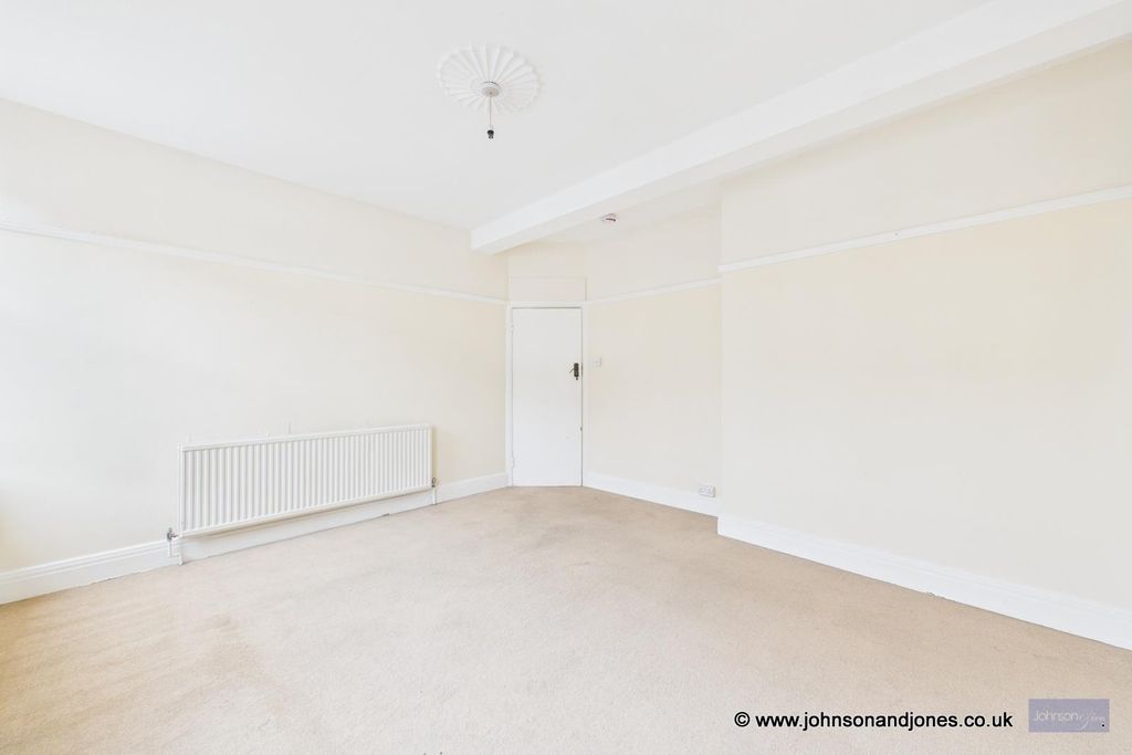 Property photo 3 of 9 3 Reception.Jpg