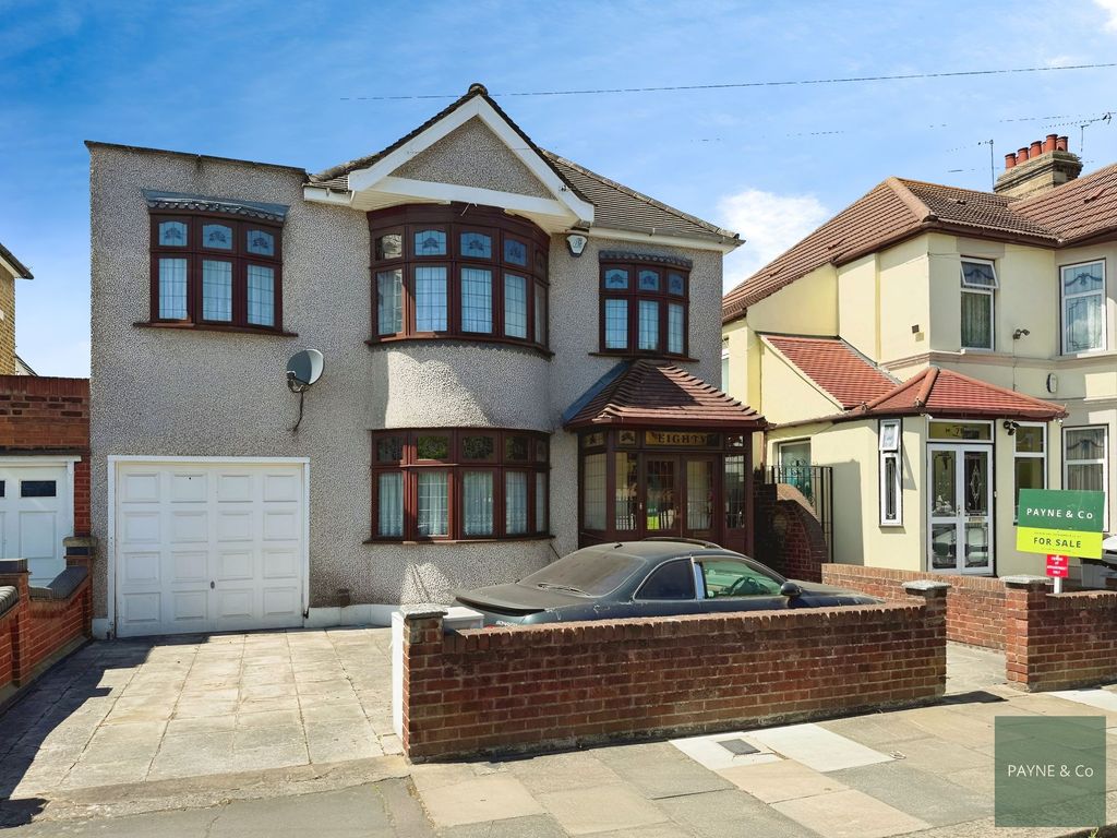 Property photo 1 of 18