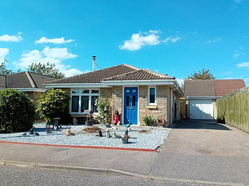 Property photo 1 of 27